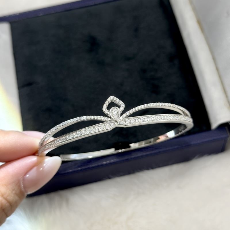CHAUMET